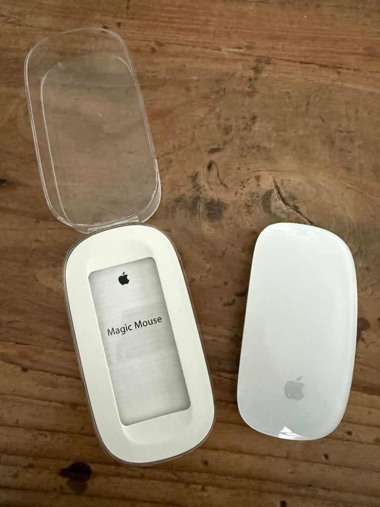 Apple Magic Mouse A1296, Computers en Software, Muizen, Ophalen, Zo goed als nieuw, Draadloos, Muis