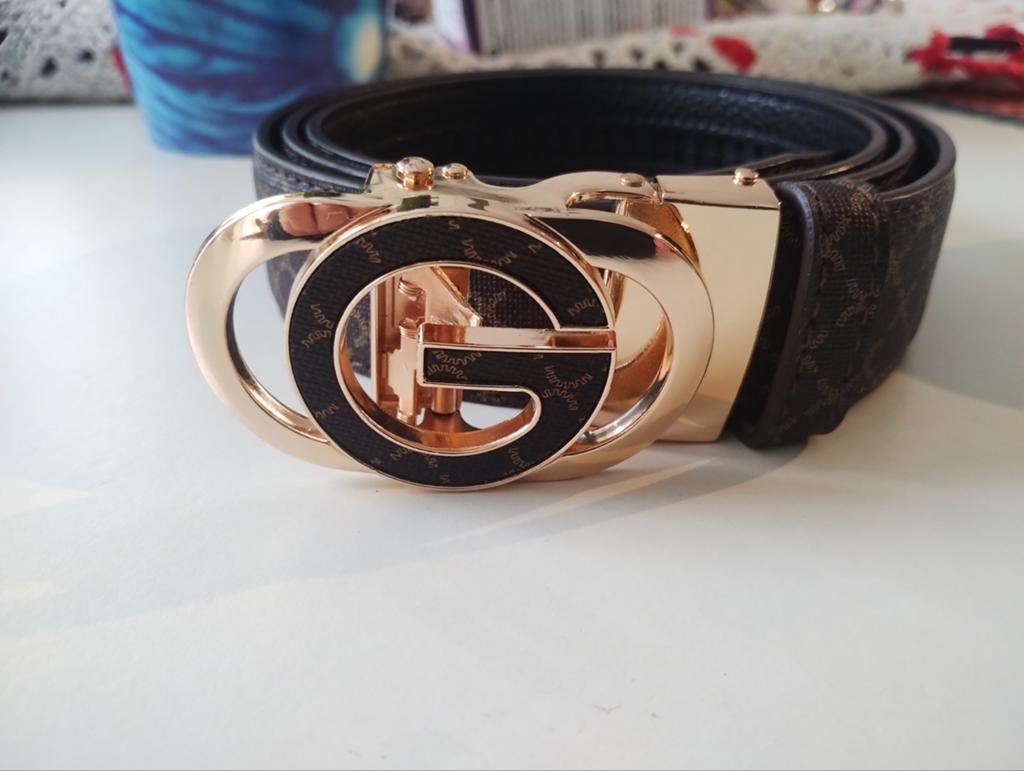 Riem Guess, Nieuw, Heupriem, Ophalen of Verzenden, 3 tot 5 cm