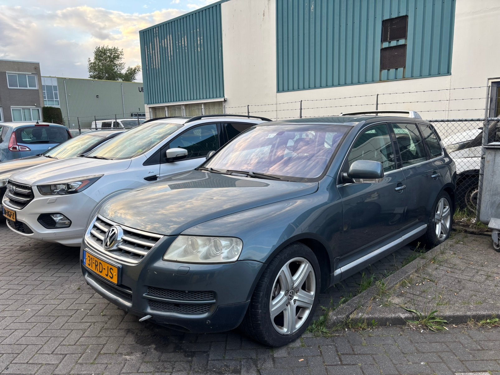 Volkswagen Touareg 4.2 V8 228KW 4MOTION AUT 2004 Grijs, Automaat, 4172 cc, Leder, 310 pk