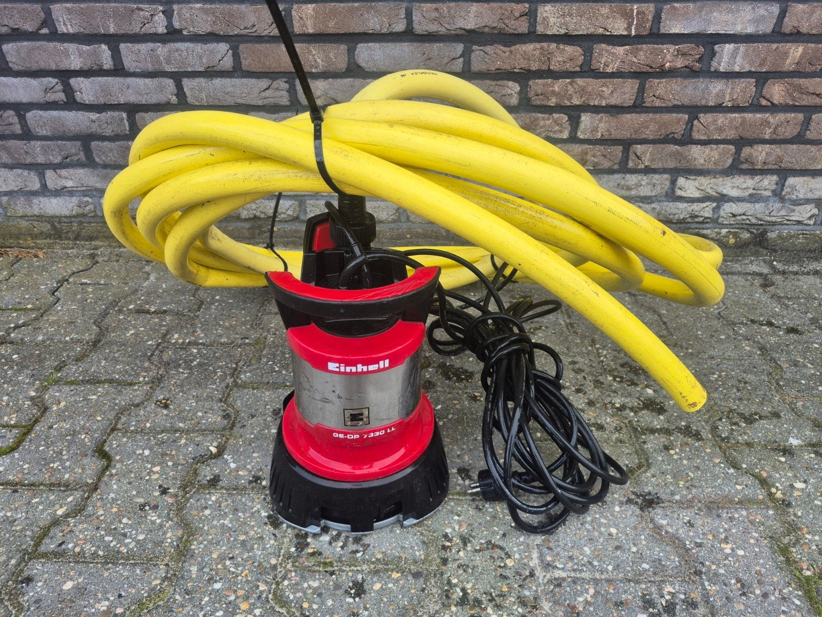 Einhell GE-DP 7330 LL ECO Vuilwaterpomp met Slang, Ophalen of Verzenden, Zo goed als nieuw, Minder dan 200 liter/min, Minder dan 6 bar