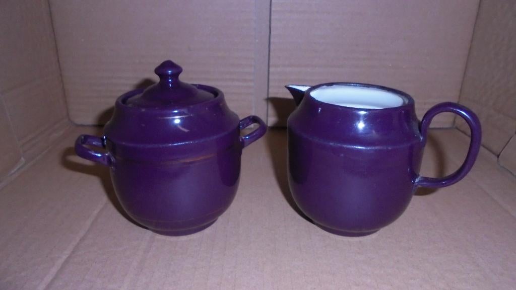 UNIEK auberginekleur emaille roomstel met bies, Antiek en Kunst, Antiek | Emaille, Ophalen of Verzenden