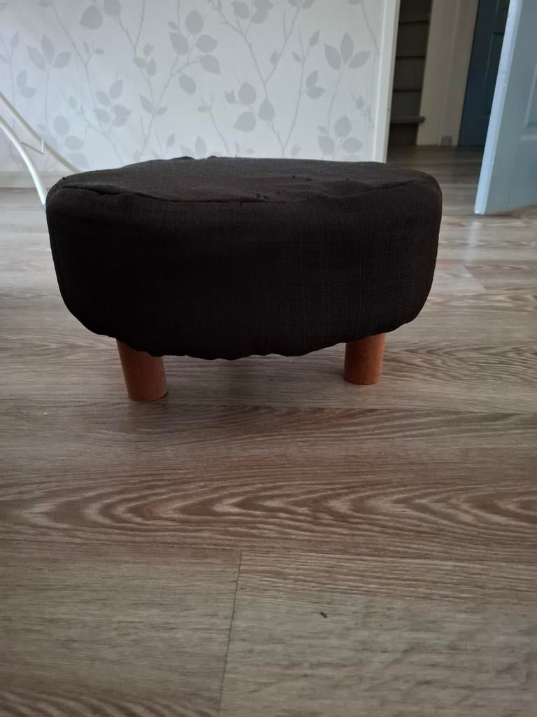 Nieuwe handgemaakte poef, Minder dan 50 cm, Rond, Nieuw, Minder dan 50 cm