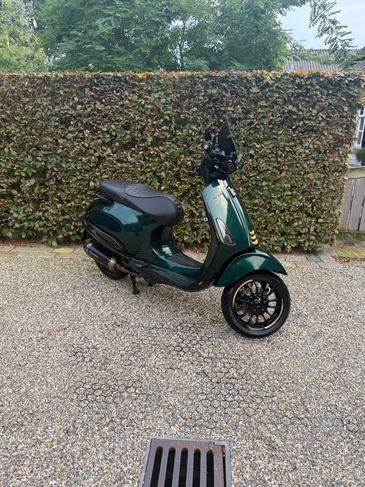 Vespa Sprint Custom Green Metallic | Akrapovič |, Ophalen, Overige modellen, Maximaal 45 km/u, Zo goed als nieuw