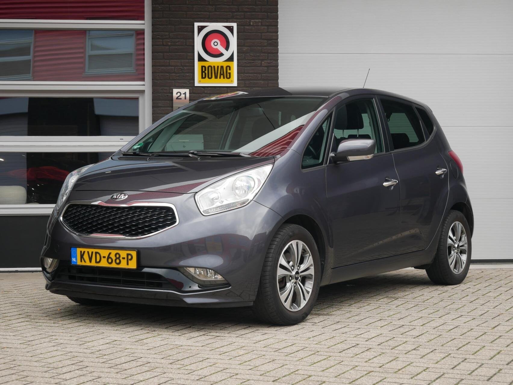 Kia Venga 1.6 CVVT DynamicPLusLine Camera| Navi+BT| Stoel ve, Gebruikt, 4 cilinders, 1197 kg, Bedrijf