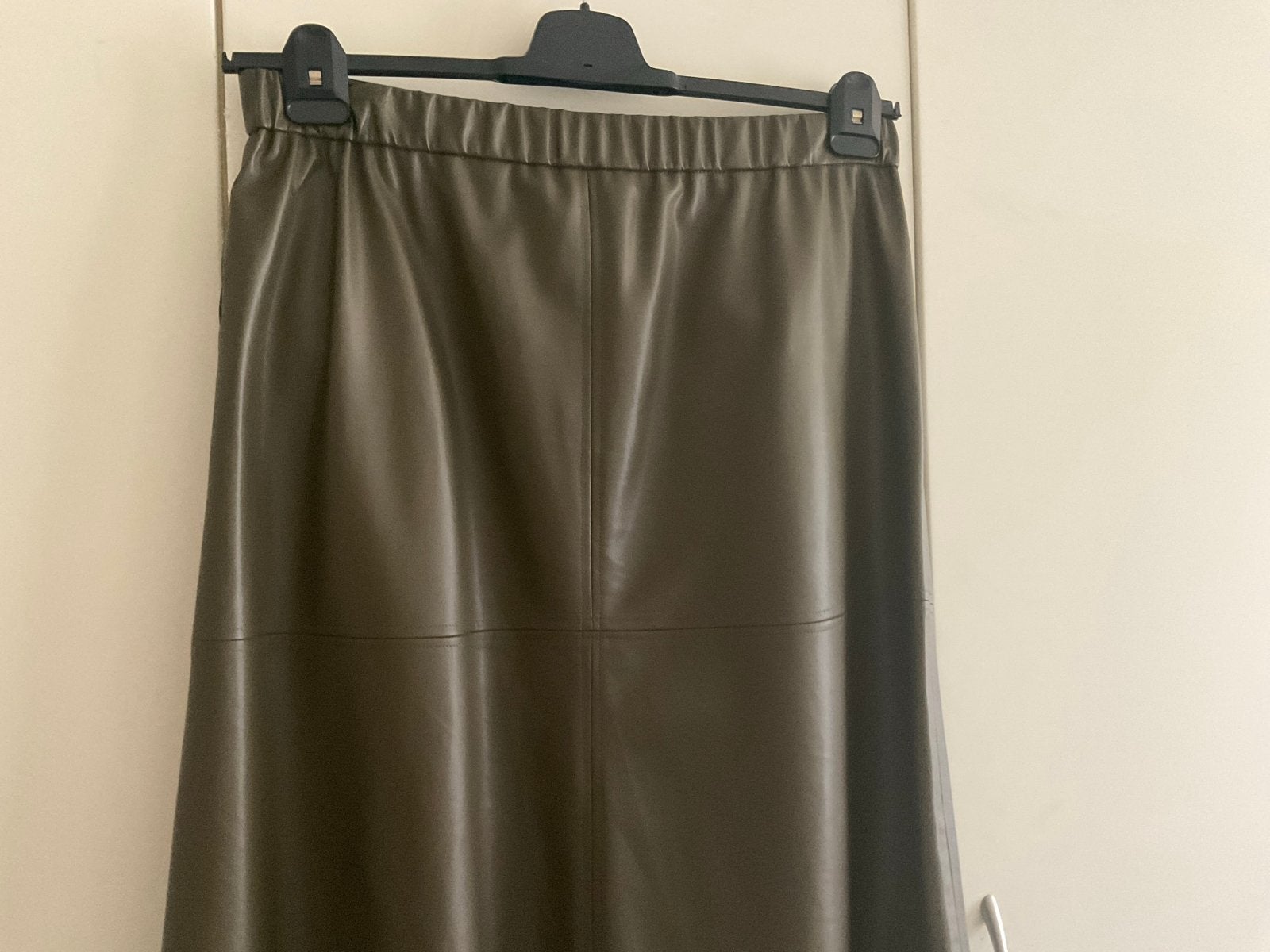 Mooie mosgroene rok van Xandres, maat 44, Kleding | Dames, Rokken, Maat 46/48 (XL) of groter, Ophalen of Verzenden, Zo goed als nieuw