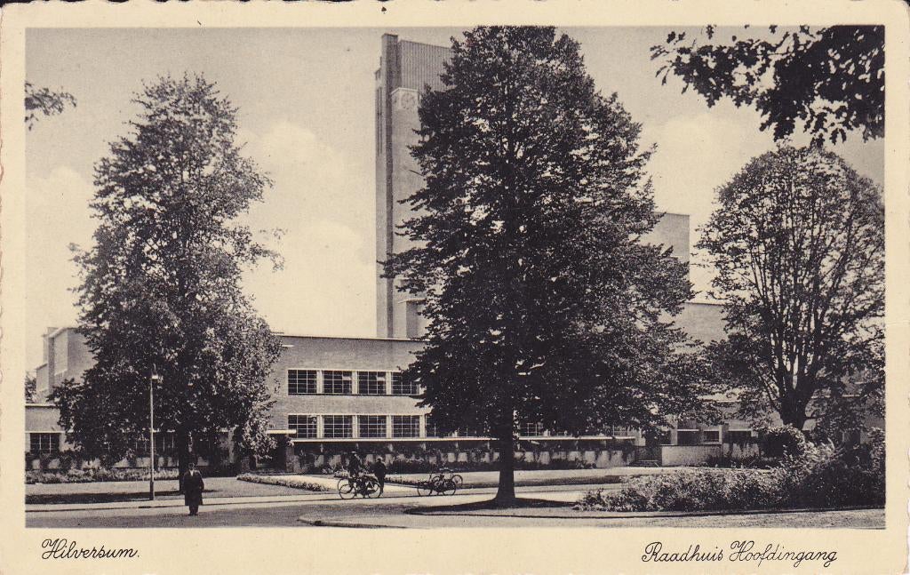 Hilversum. Raadhuis. Hoofdingang. (1935), Verzenden, 1920 tot 1940, Gelopen, Noord-Holland