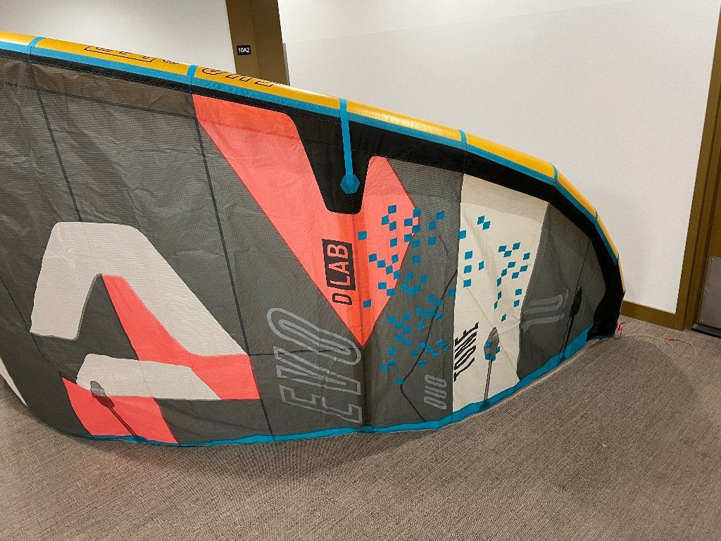 Duotone Evo Dlab 10m, Watersport en Boten, Kitesurfen, Gebruikt, 10 m², Geen board, Ophalen of Verzenden