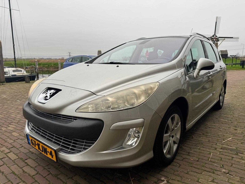 Peugeot 308 SW 1.6 VTi XT 7p 67-KJN-4, Auto's, Peugeot, Voorwielaandrijving, Gebruikt, 4 cilinders, 7 stoelen