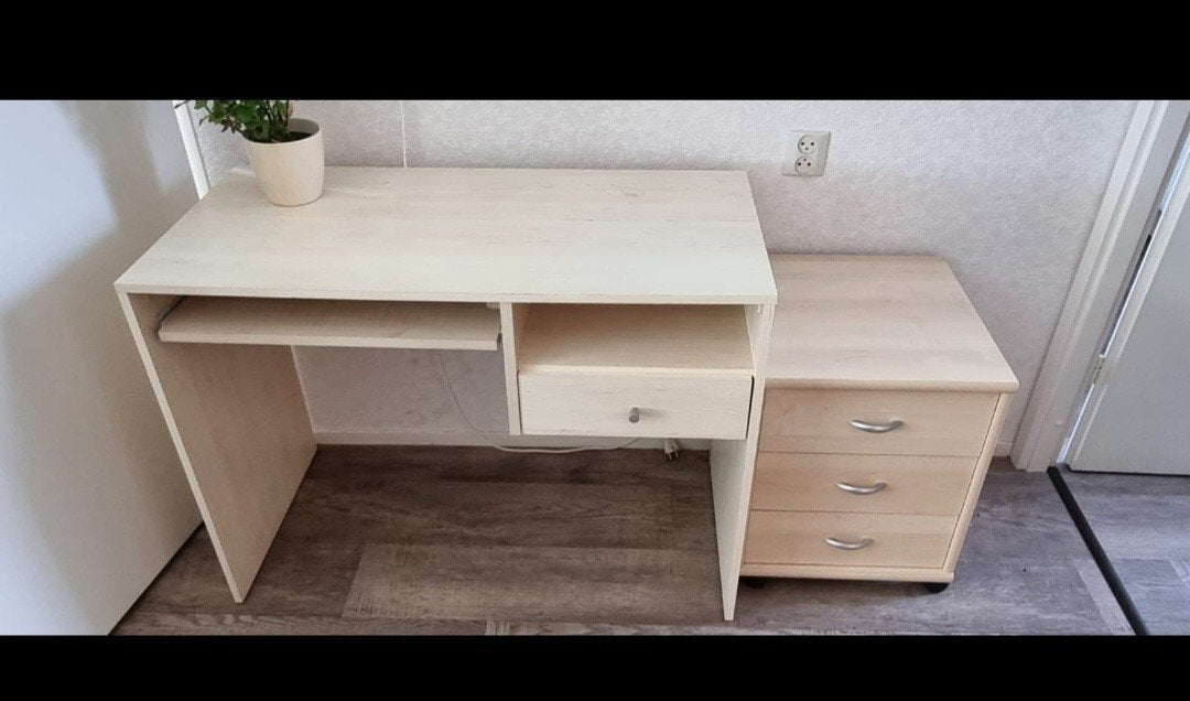 Licht houten bureau met ladeblok., Ophalen, Met lades, Gebruikt, Hout