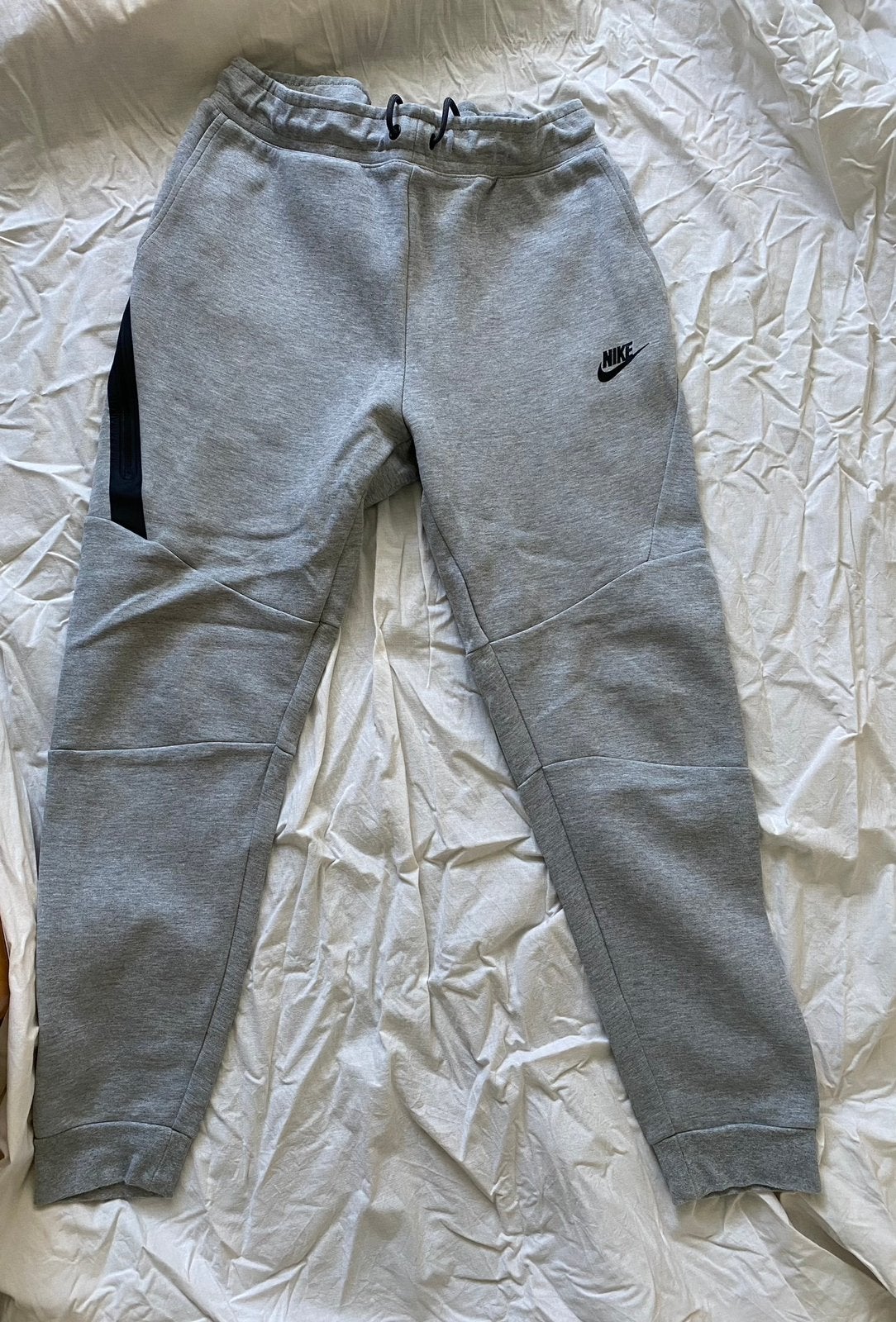 Nike Tech Fleecebroek, Maat 48/50 (M), Ophalen of Verzenden, Zo goed als nieuw, Grijs