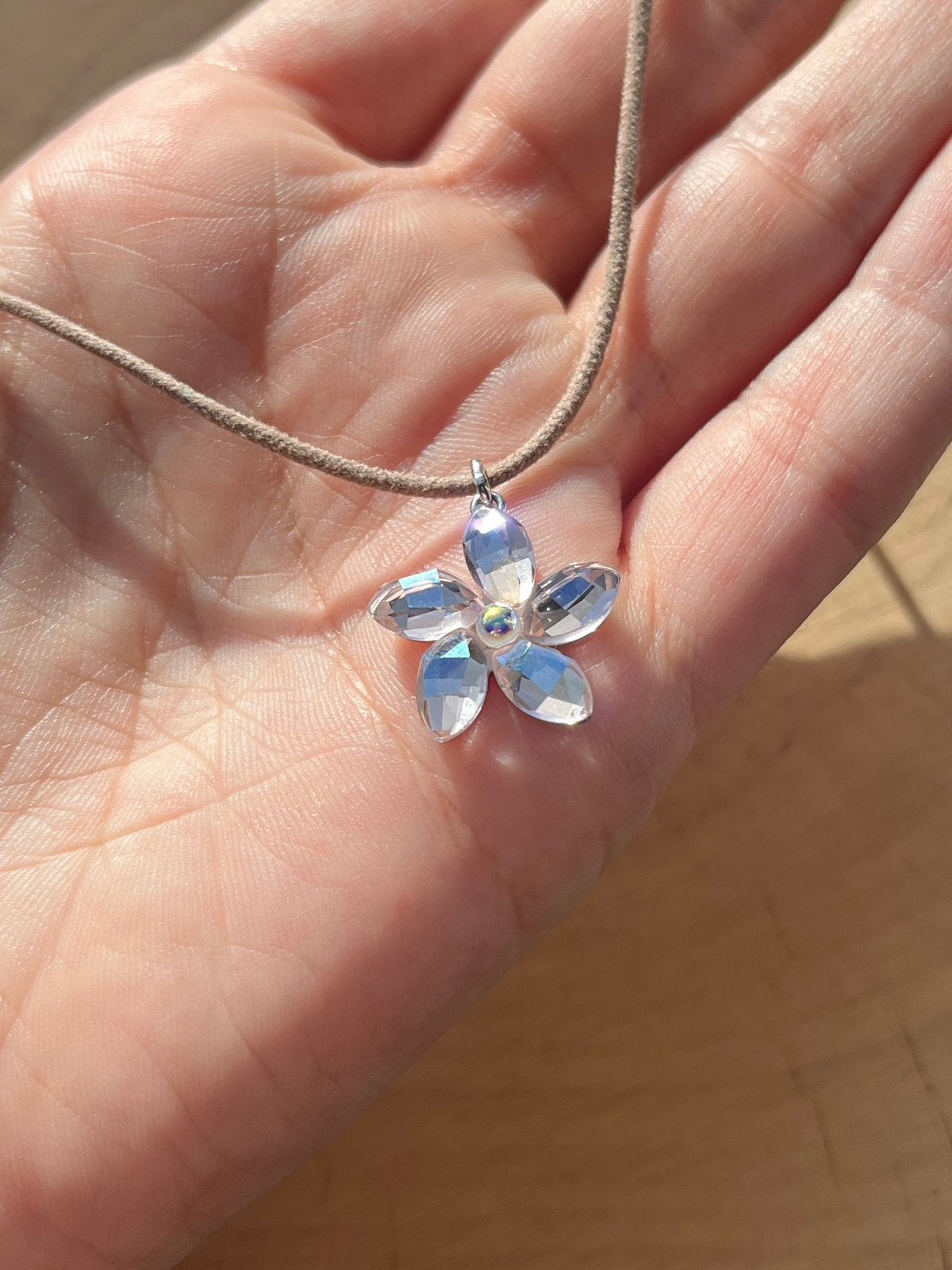 Swarovski-halsketting stoffen koord kristallen bloemhanger, Sieraden, Tassen en Uiterlijk, Kettingen, Overige materialen, Verzenden