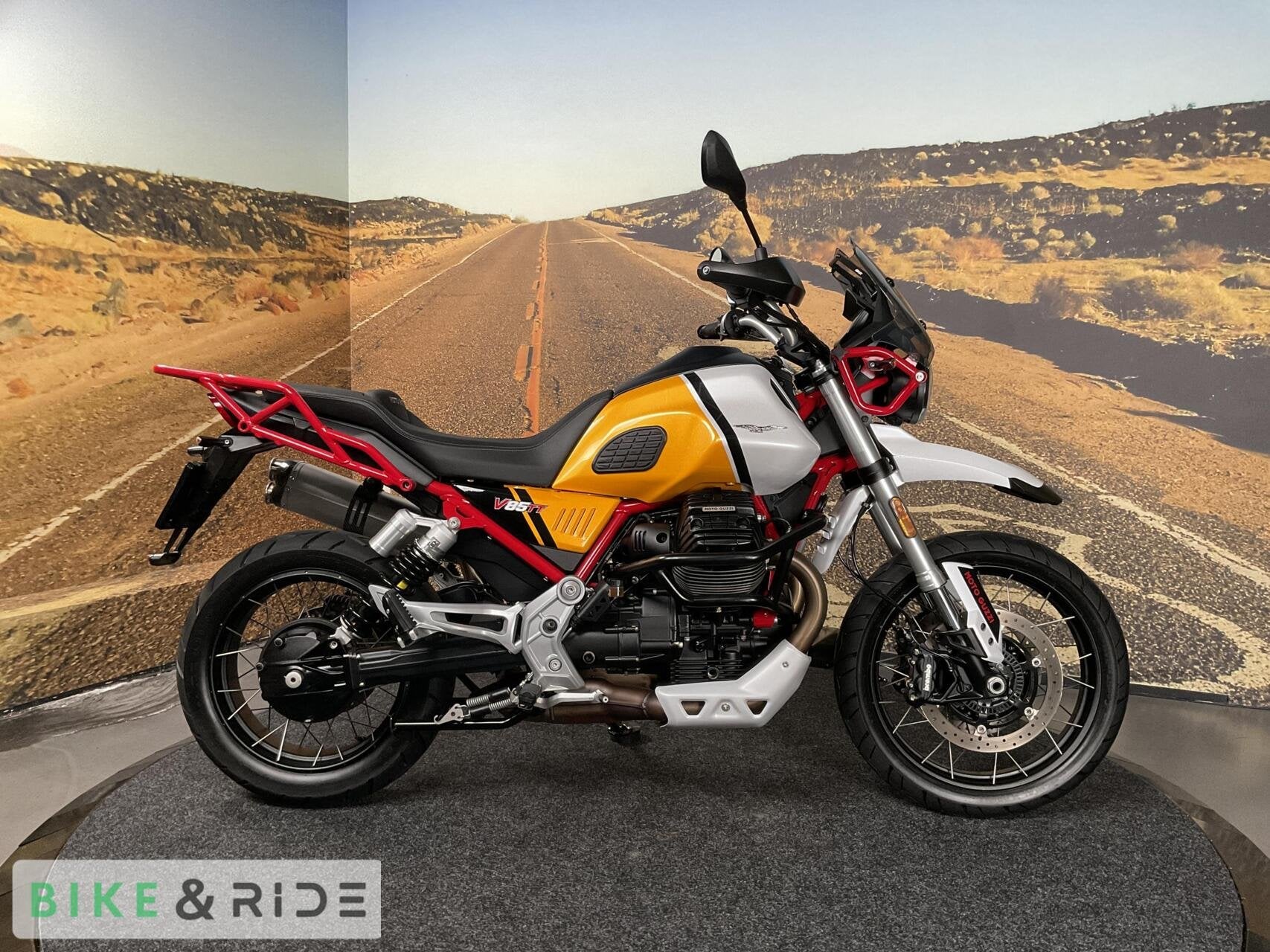 Moto Guzzi V85 TT - ZARD demper, Motoren, Motoren | Moto Guzzi, 853 cc, Verkoop@piaggio.nl, Bedrijf, Cruise Control