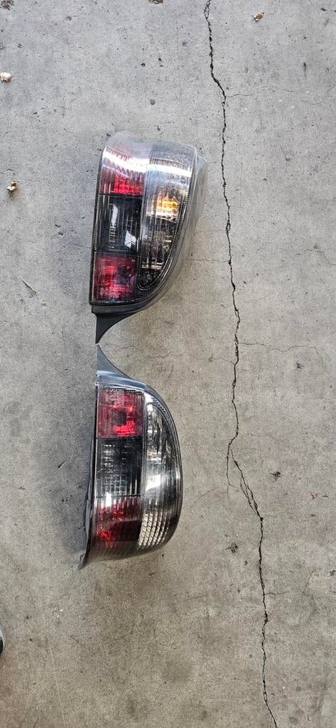 Achterlichten citroen saxo, Ophalen