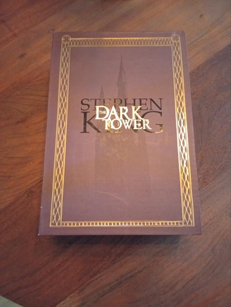 Stephen King - The Dark Tower Omnibus Slipcase, Boeken, Ophalen of Verzenden, Zo goed als nieuw, Stephen King