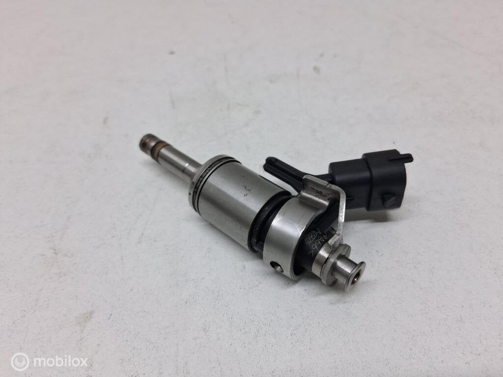 Injector brandstof Peugeot 208 ('12->) 0261500073, Gebruikt, Ophalen of Verzenden, Peugeot, Peugeot