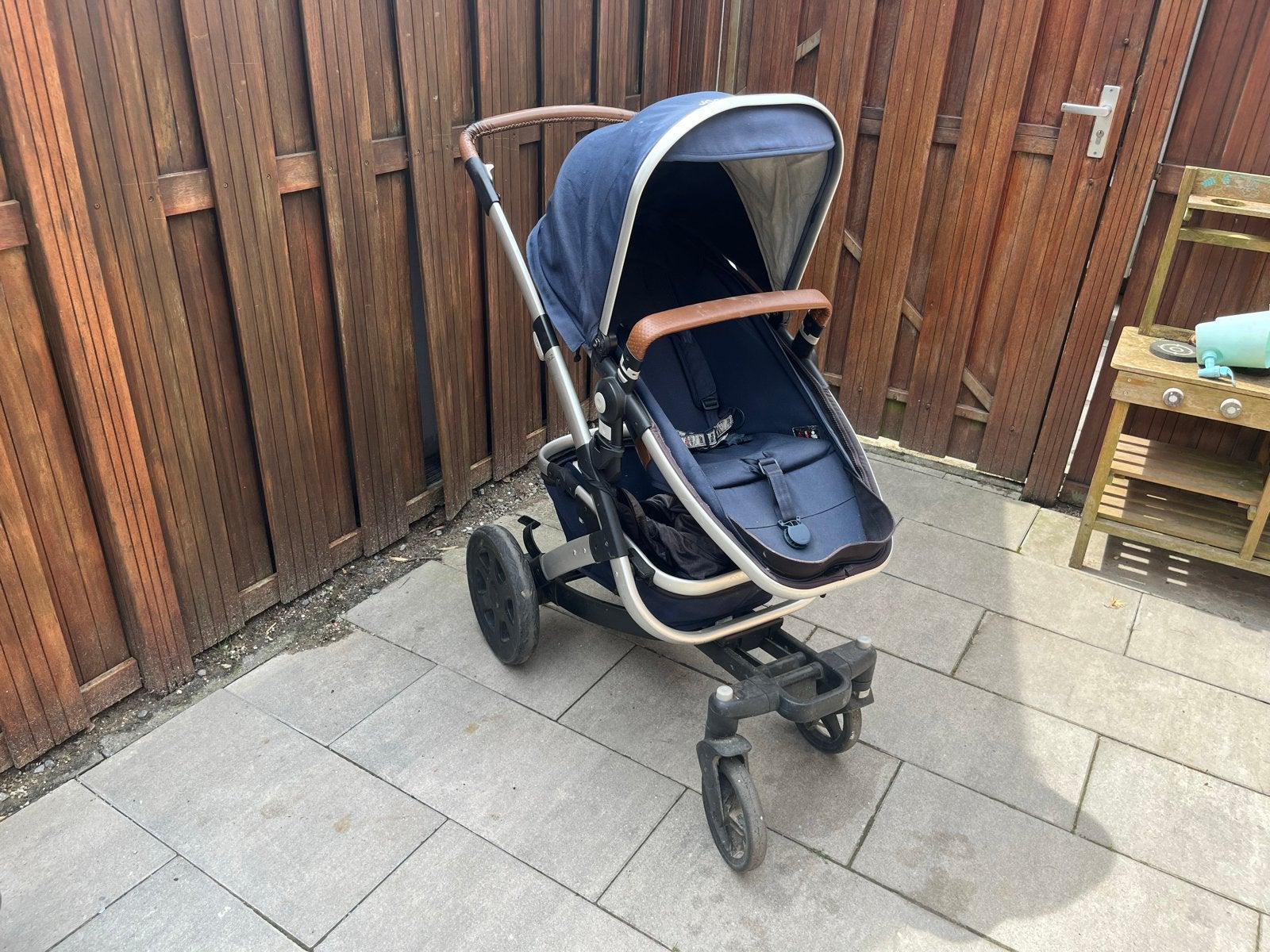 Joolz Geo2 kinderwagen voor twee kinderen met reiswiegen, Kinderen en Baby's, Kinderwagens en Combinaties, Gebruikt, Combiwagen