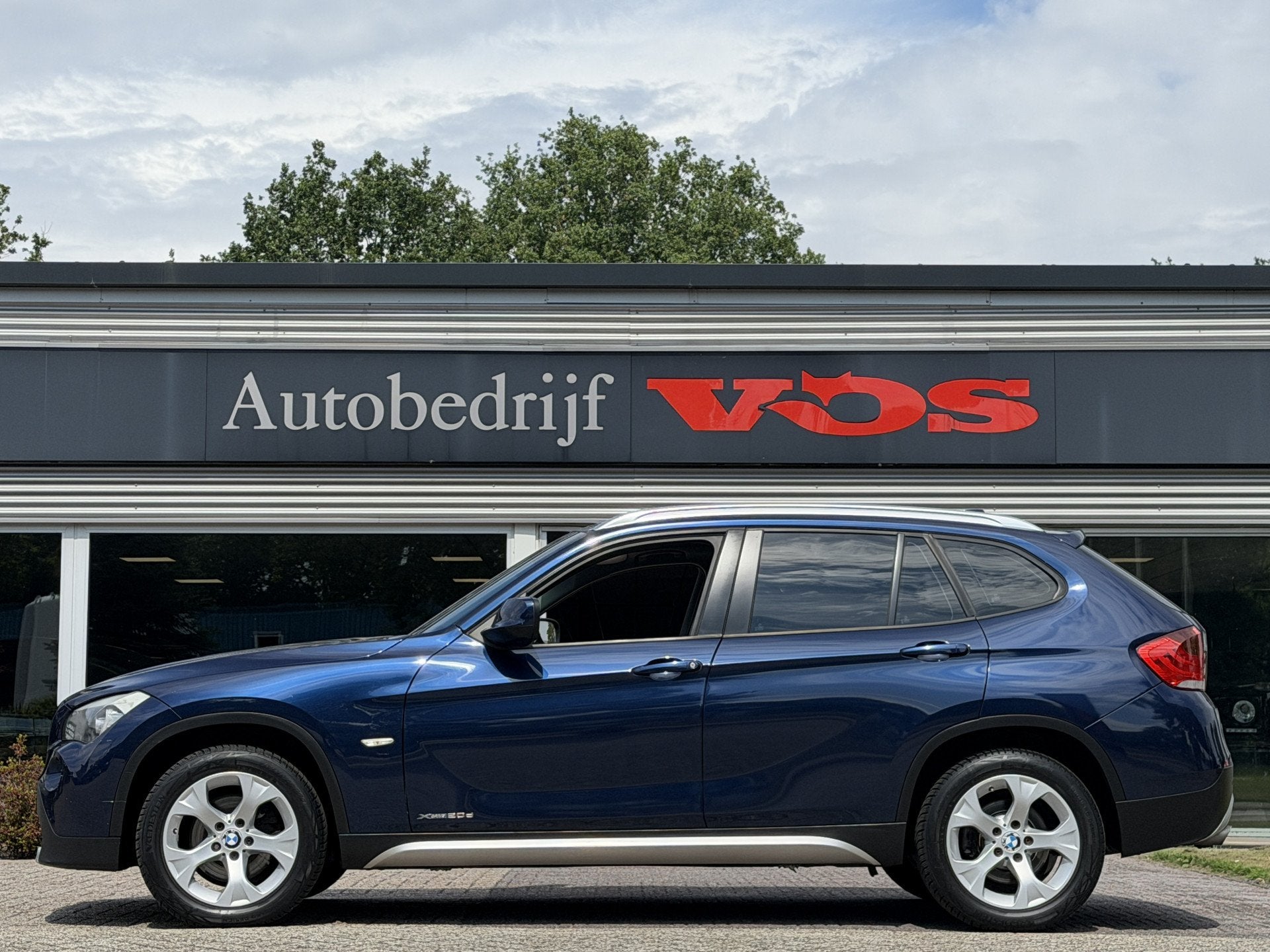 BMW X1 xDrive20d Executive | BMW onderhouden | Nieuwe apk, Auto's, Euro 5, Stof, Zwart, 4 cilinders