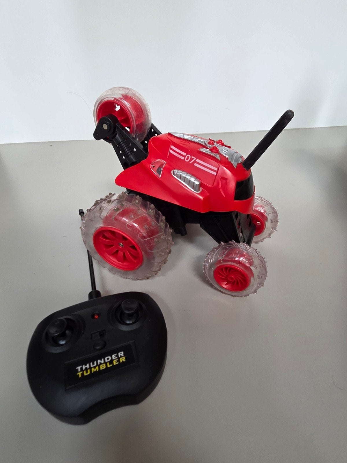 Thunder Thumbler RC Stunt Auto - Rood, Ophalen of Verzenden, Gebruikt, Afstandsbediening