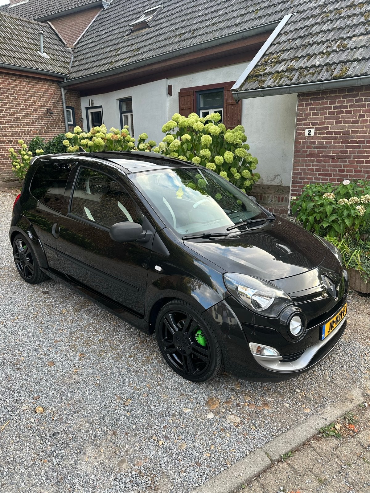 Renault Twingo 1.6 16V RS 2012 Zwart CUP pano, Voorwielaandrijving, 31 €/maand, 4 cilinders, 4 stoelen