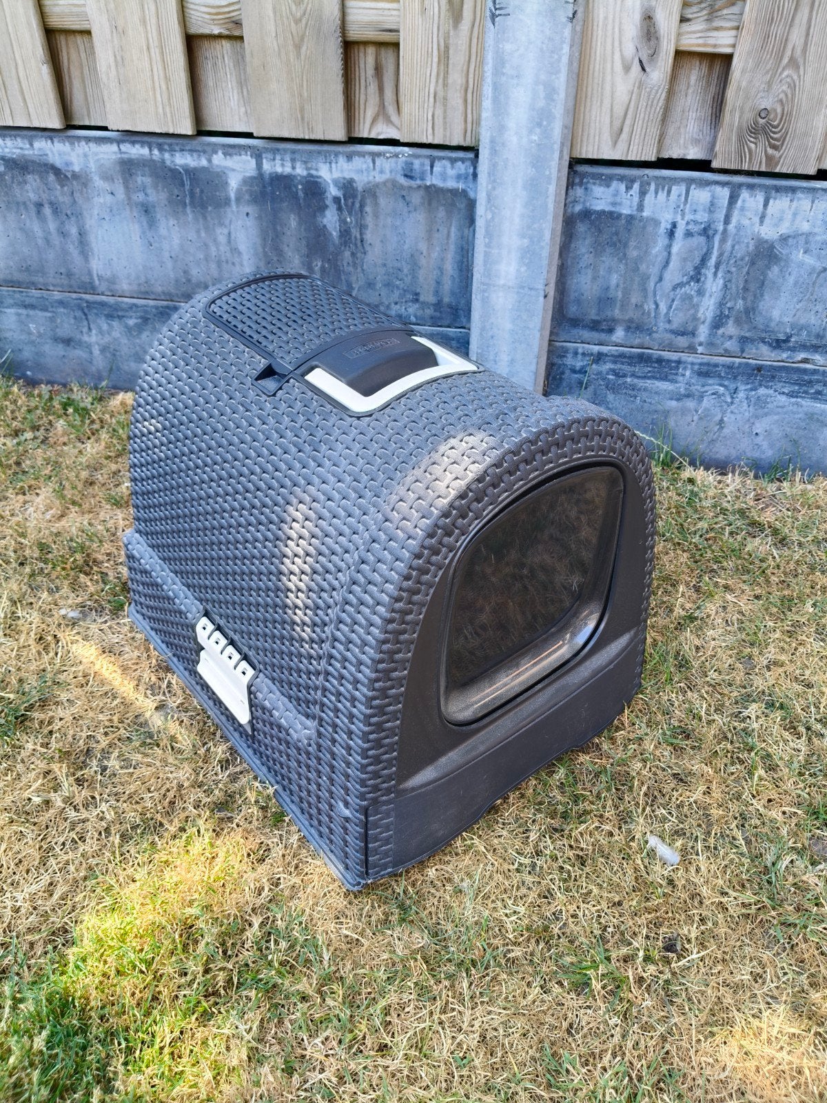 Te koop, Curver kattenbak met water/etensbakje., Ophalen of Verzenden, Gebruikt, Gesloten