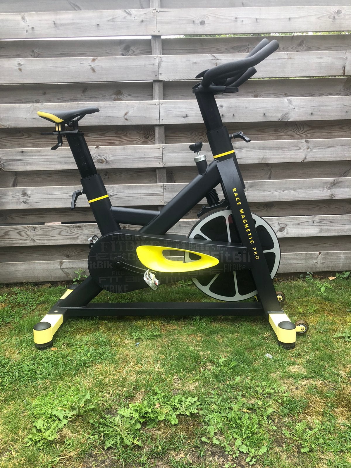 Fitbike spinningbike spinningfiets speedbike hometrainer, Sport en Fitness, Ophalen, Zo goed als nieuw, Hometrainer