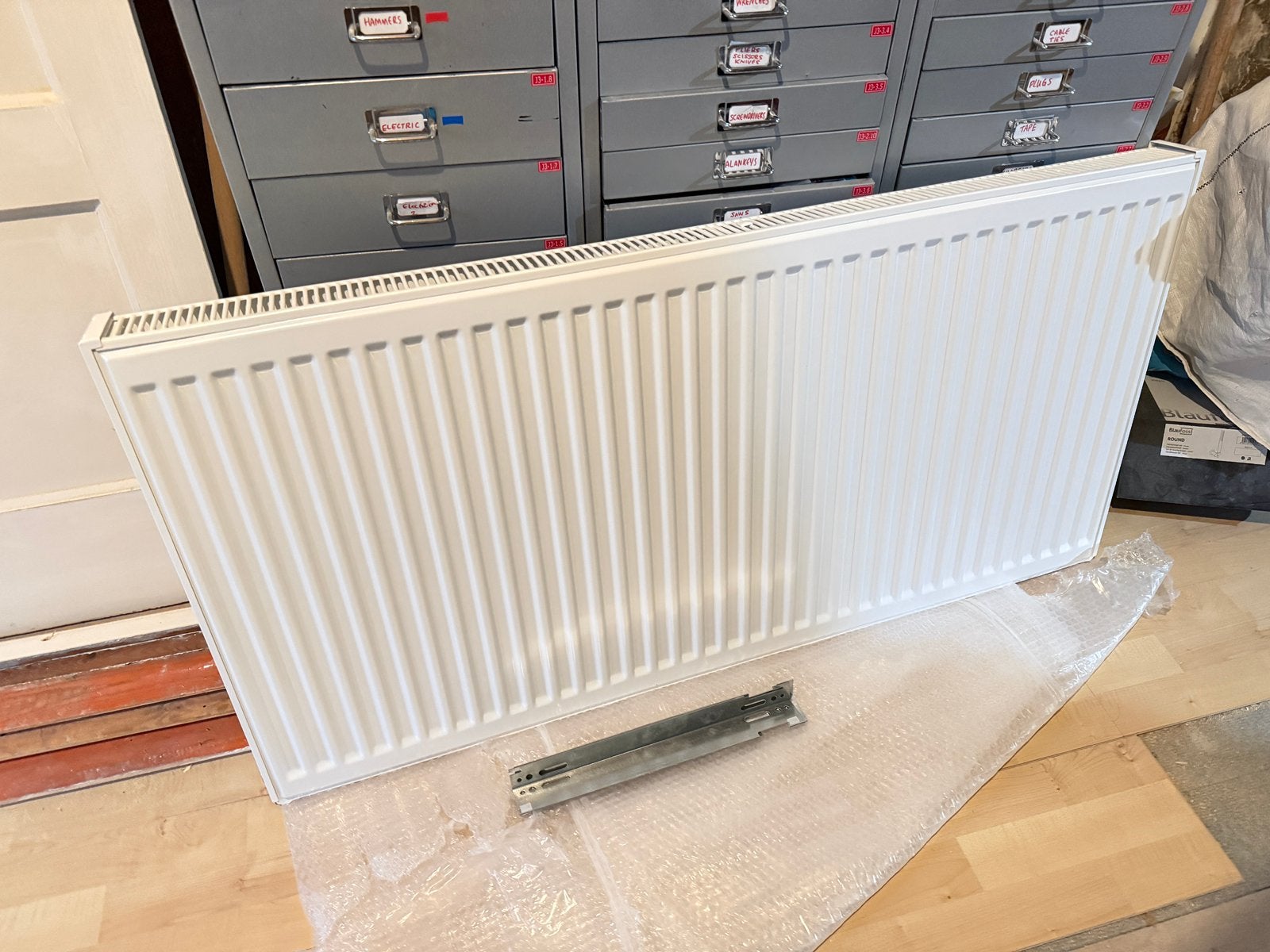 600x1200 T11 - 1379 watt | Eco 4 Radiator, Ophalen, 30 tot 80 cm, Radiator, Nieuw