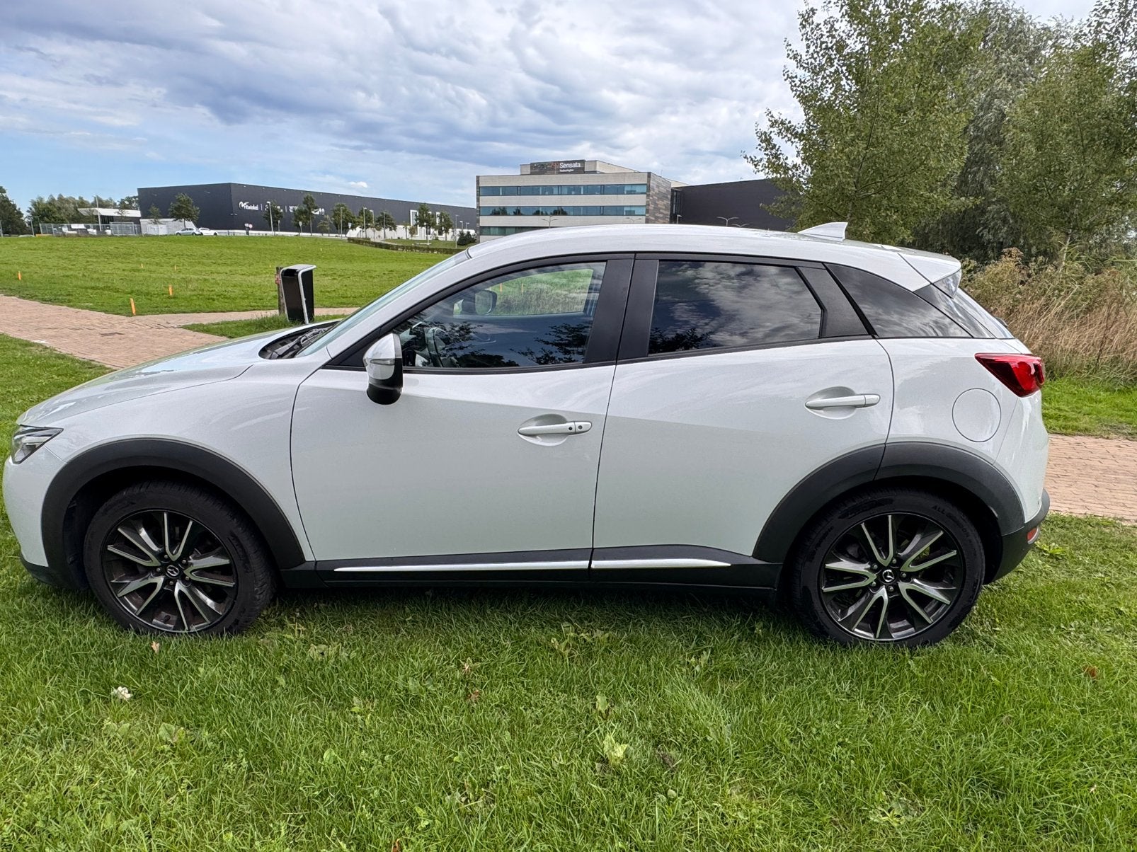 Mazda CX-3 2.0 Skyactiv-g 88KW AUT 2016 Wit, Auto's, Mazda, 1998 cc, 625 kg, Zwart, 4 cilinders