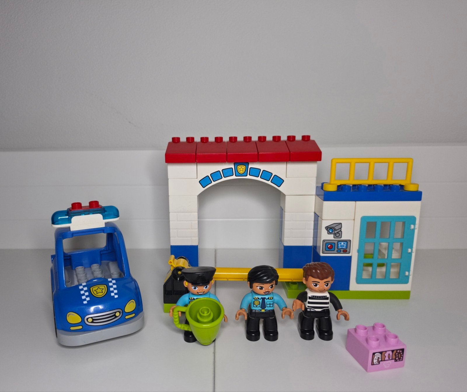 LEGO Duplo Politie bureau - Set 10902 - Compleet, Compleet, Overige thema's, Ophalen of Verzenden, Zo goed als nieuw
