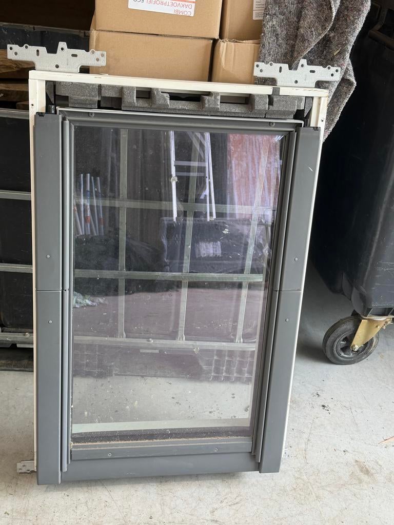 Velux GGL FK04 Dakraam 66 x98 cm met gootstukken, Ophalen, Gebruikt, Minder dan 80 cm, Glas in lood