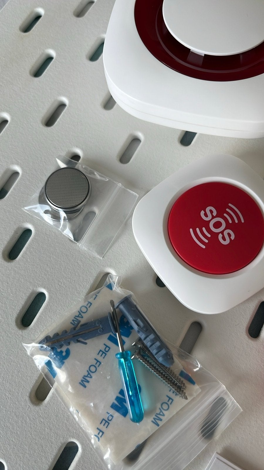 SOS Alarm Systeem met 2 Draadloze Knoppen en Sirene, Nieuw, Ophalen of Verzenden, Compleet systeem, Overige soorten