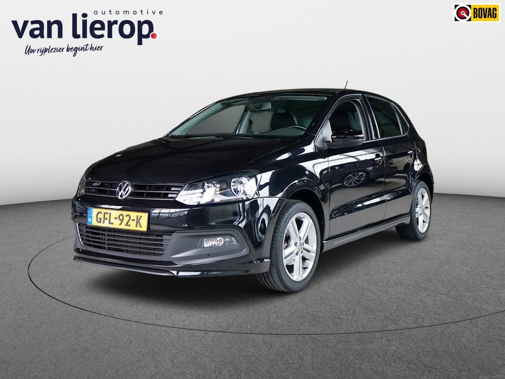 Volkswagen POLO 1.2 R-Line|CARPLAY|AIRCO|COMPLETE HISTORIE, Auto's, Voorwielaandrijving, Euro 5, Gebruikt, 60 pk