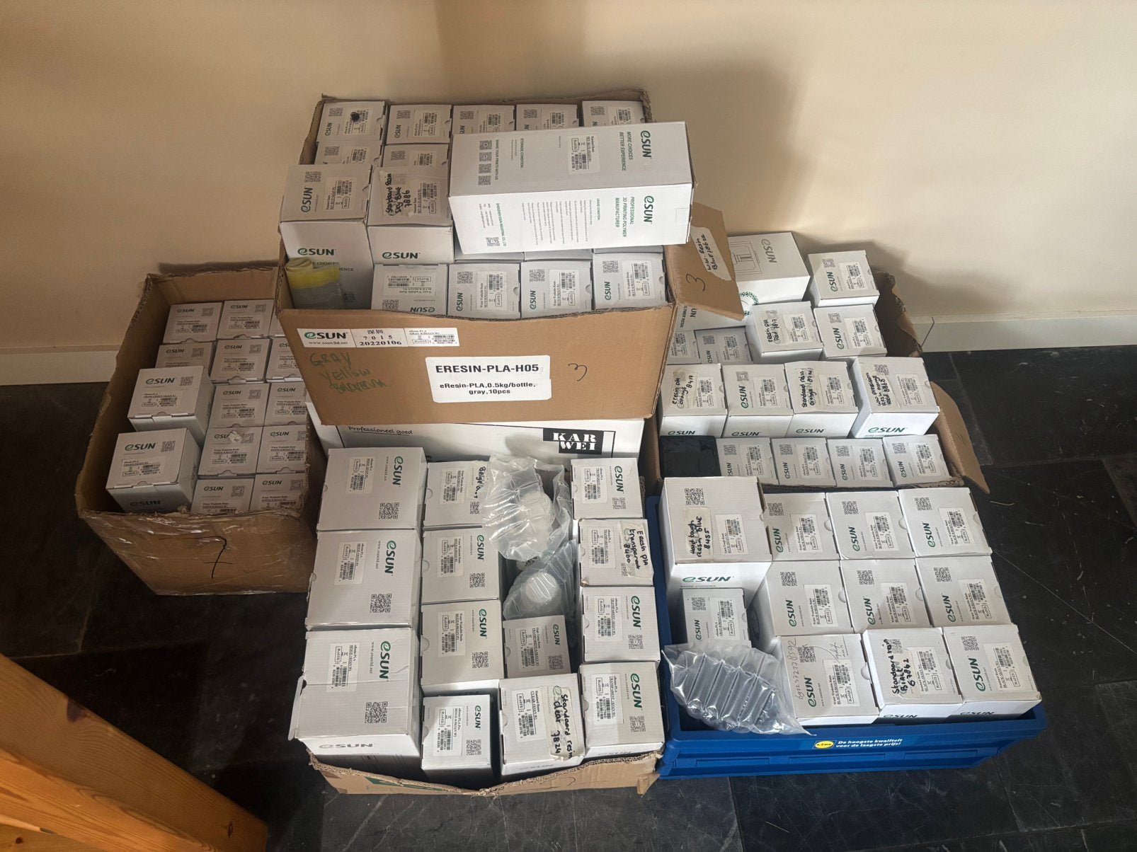 Grote partij eSUN 3D-printer resin - 95 flessen / 60,5 liter, Ophalen, Nieuw, Resin/Hars