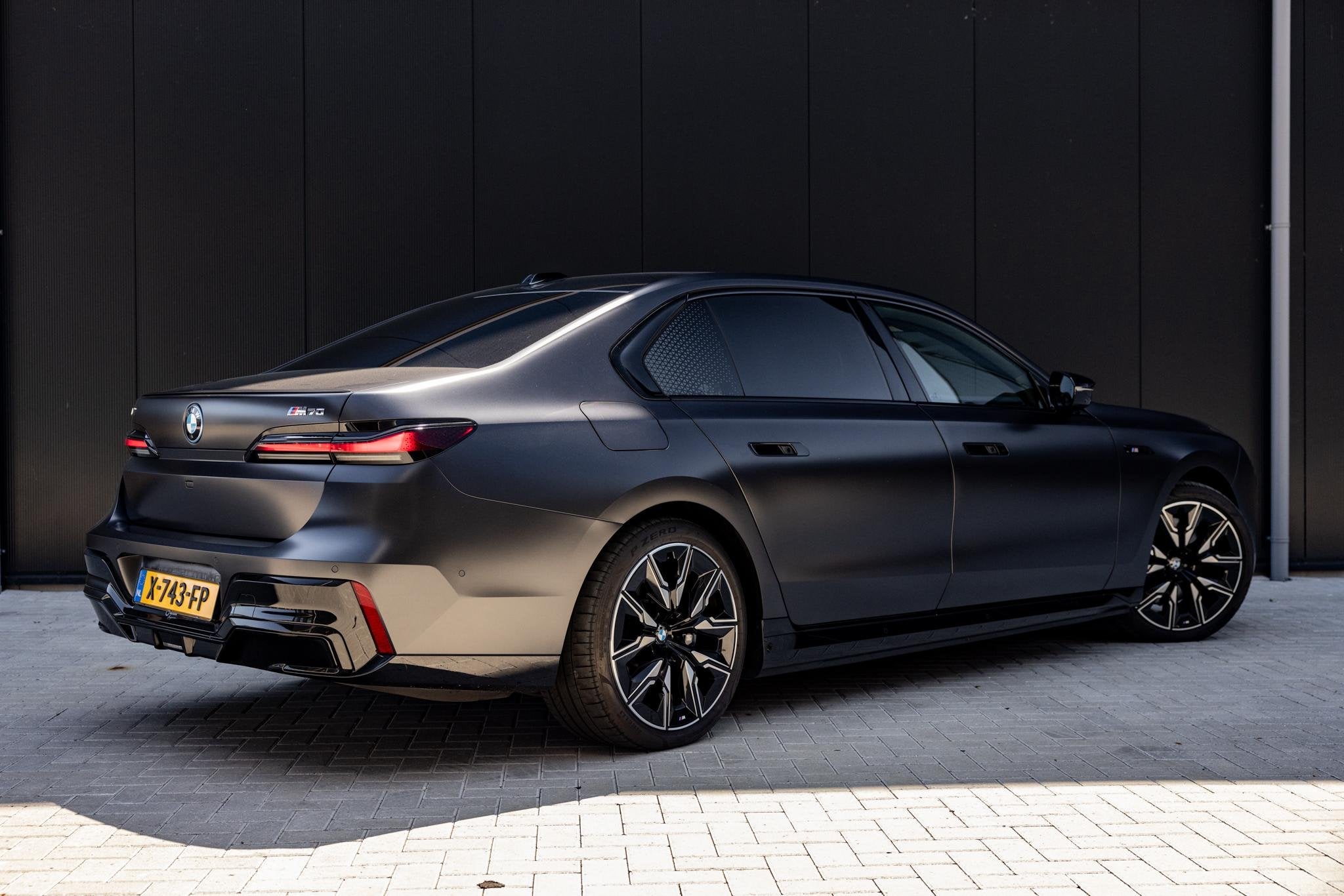 BMW i7 M70 xDrive 106 kWh | Onderhoud incl. tot 10-2029 | SO, Auto's, Automaat, Dealer onderhouden, Lichtsensor, Gebruikt
