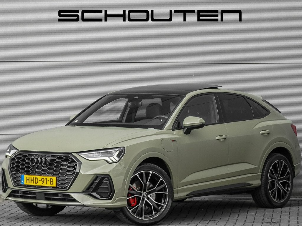 Audi Q3 Sportback 45 TFSIe S-Edition Pano ACC Trekhaak, Gebruikt, Leder en Stof, Hybride Elektrisch/Benzine, SUV of Terreinwagen