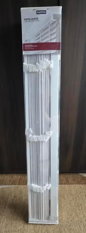 Nieuwe houten jaloezie 100x130 cm wit (50mm) – in doos, Ophalen, Nieuw, Wit, 100 tot 150 cm