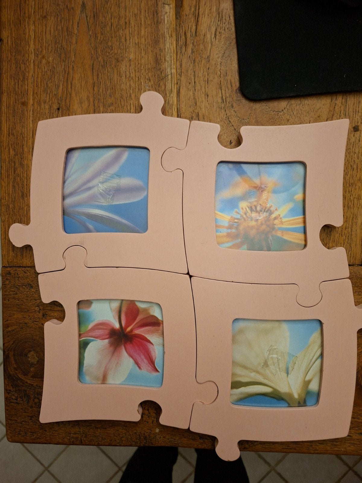 Leuke roze puzzel fotolijst voor 4 foto's, Ophalen, Kunststof, Gebruikt, Fotolijst