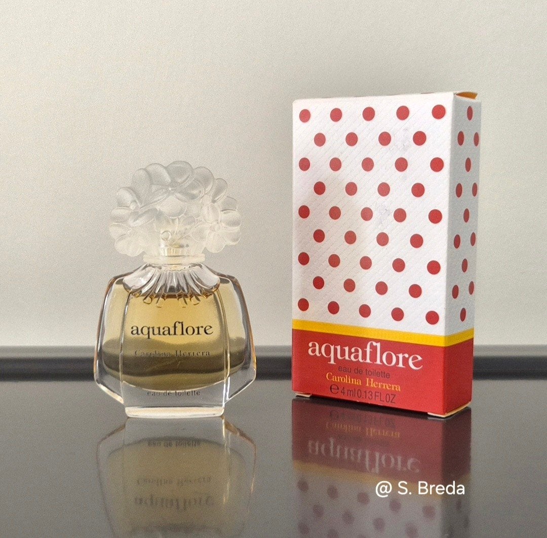 Carolina Herrera - Aquaflore - miniatuur met doosje, Ophalen of Verzenden, Zo goed als nieuw, Miniatuur, Gevuld