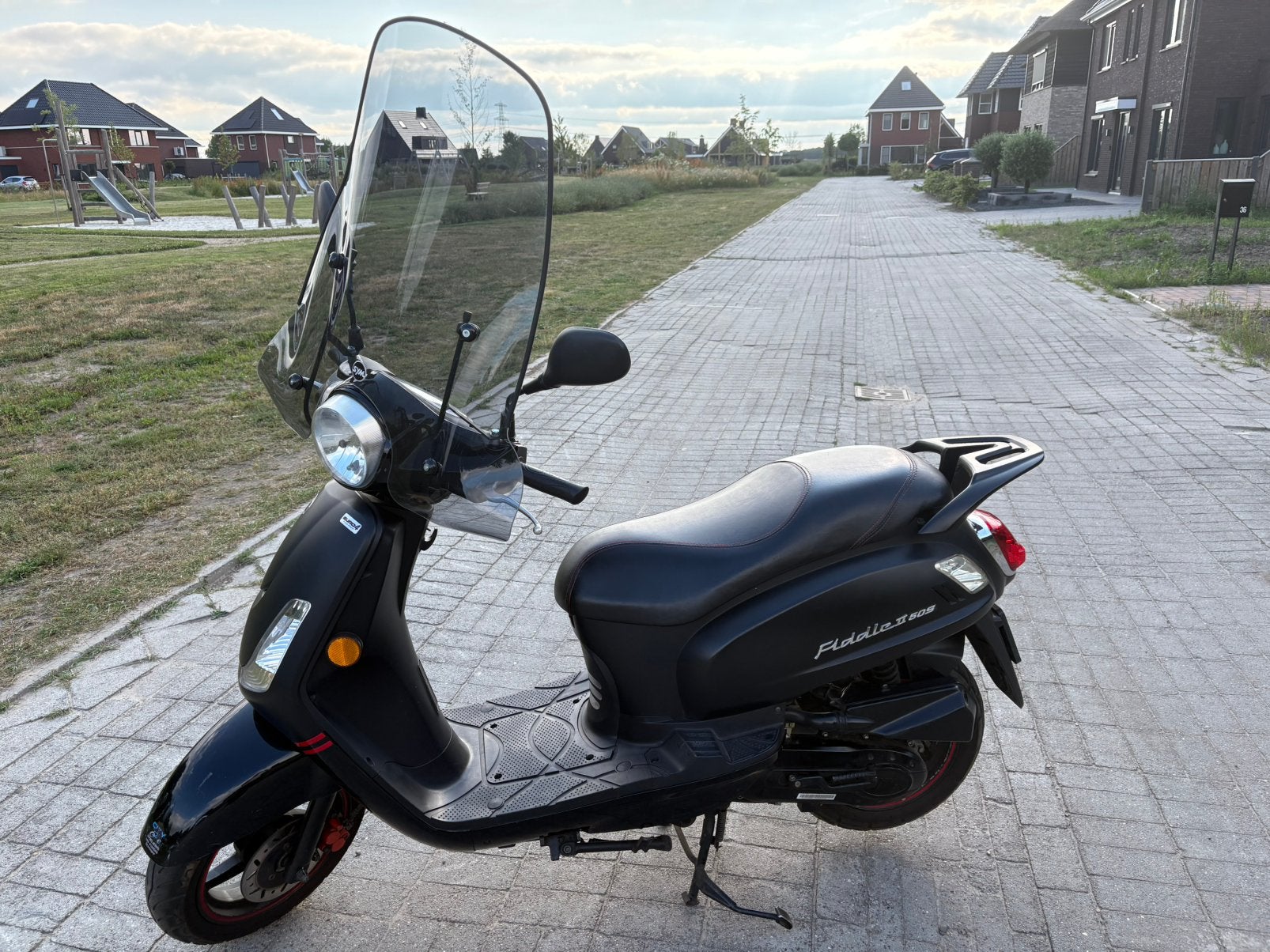 Sym fiddle II, Fietsen en Brommers, Ophalen, Gebruikt, Maximaal 45 km/u, 49 cc