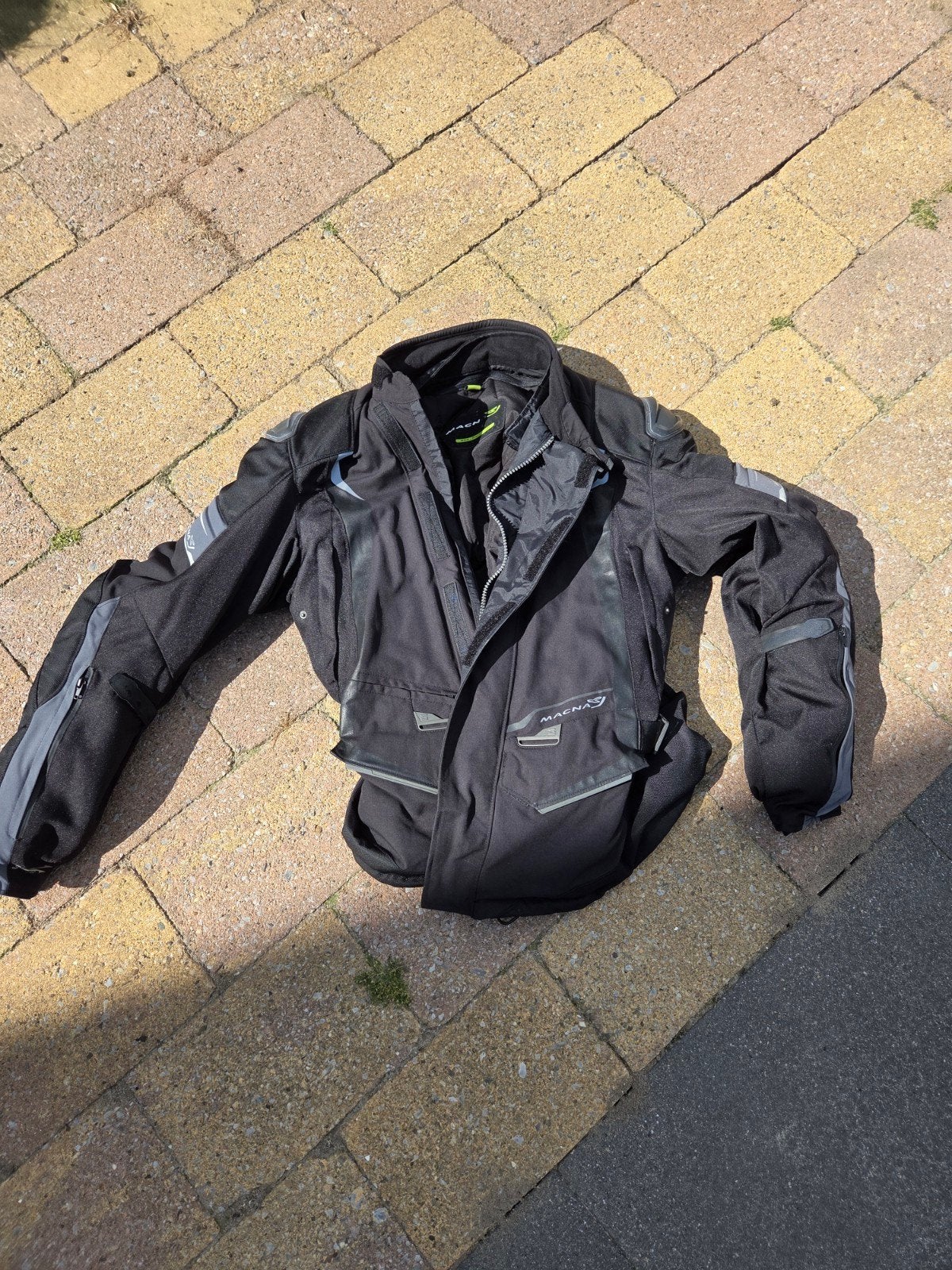 Macna motorjas 2XL met winter- en regenvoering, Motoren, Kleding | Motorkleding, Ophalen
