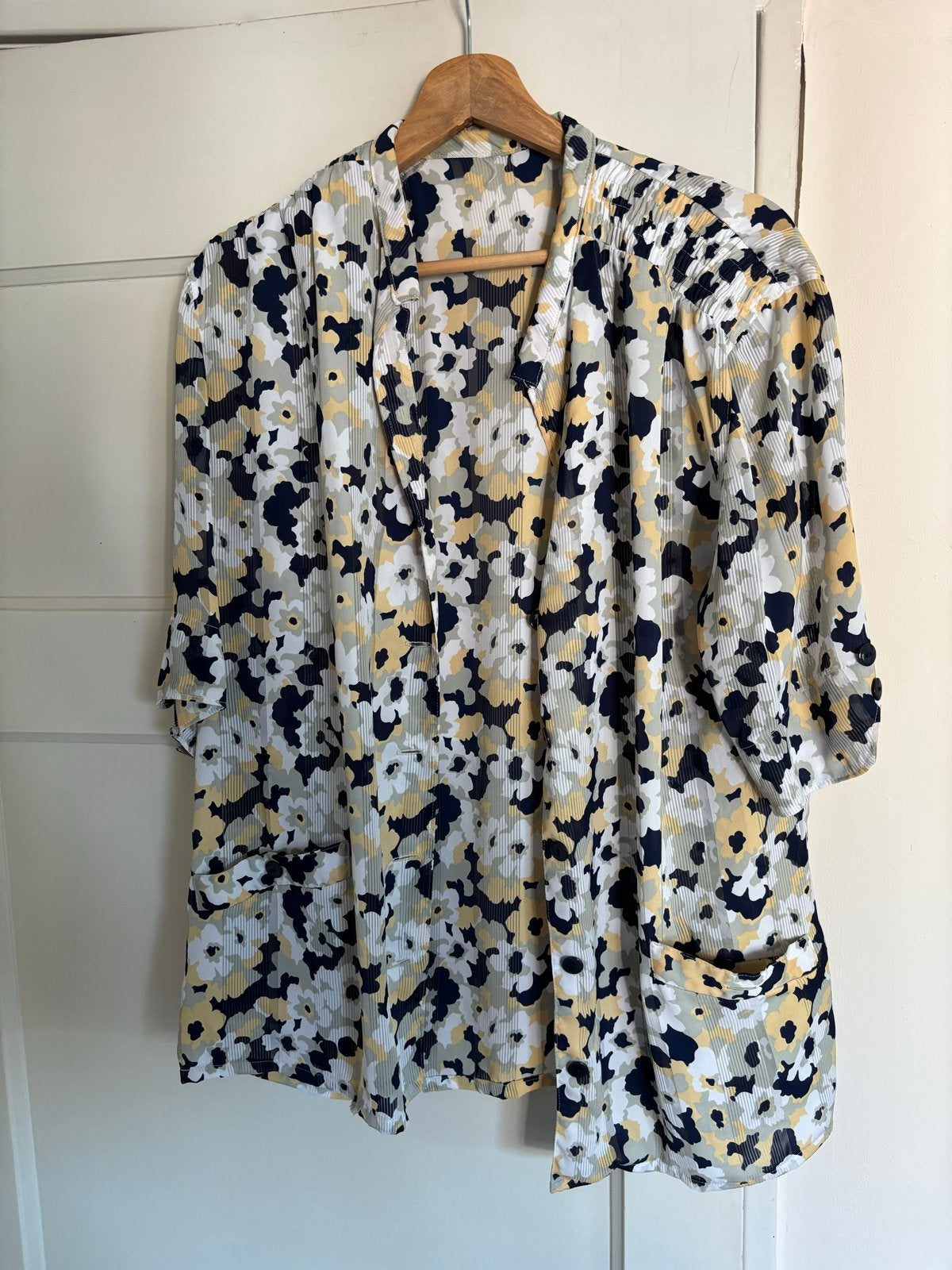 Bloemenprint vest met zakken - Maat M, Ophalen of Verzenden, Zo goed als nieuw, Maat 38/40 (M), Geel