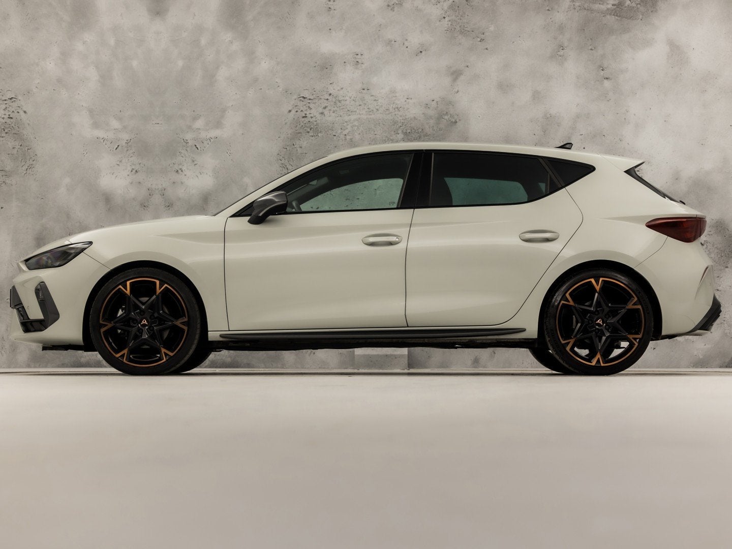 Cupra León