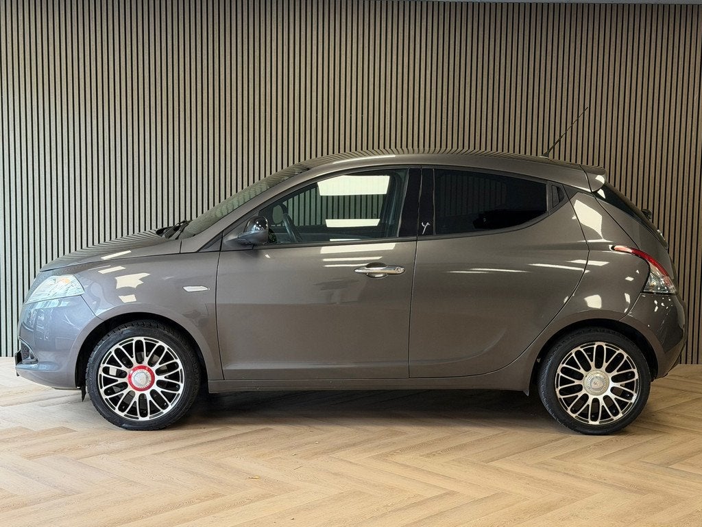 Lancia Ypsilon 1.2 Platinum AIRCO PDC ELEKTR. RAMEN START/ST, Auto's, Lancia, Voorwielaandrijving, Euro 5, Stof, Gebruikt