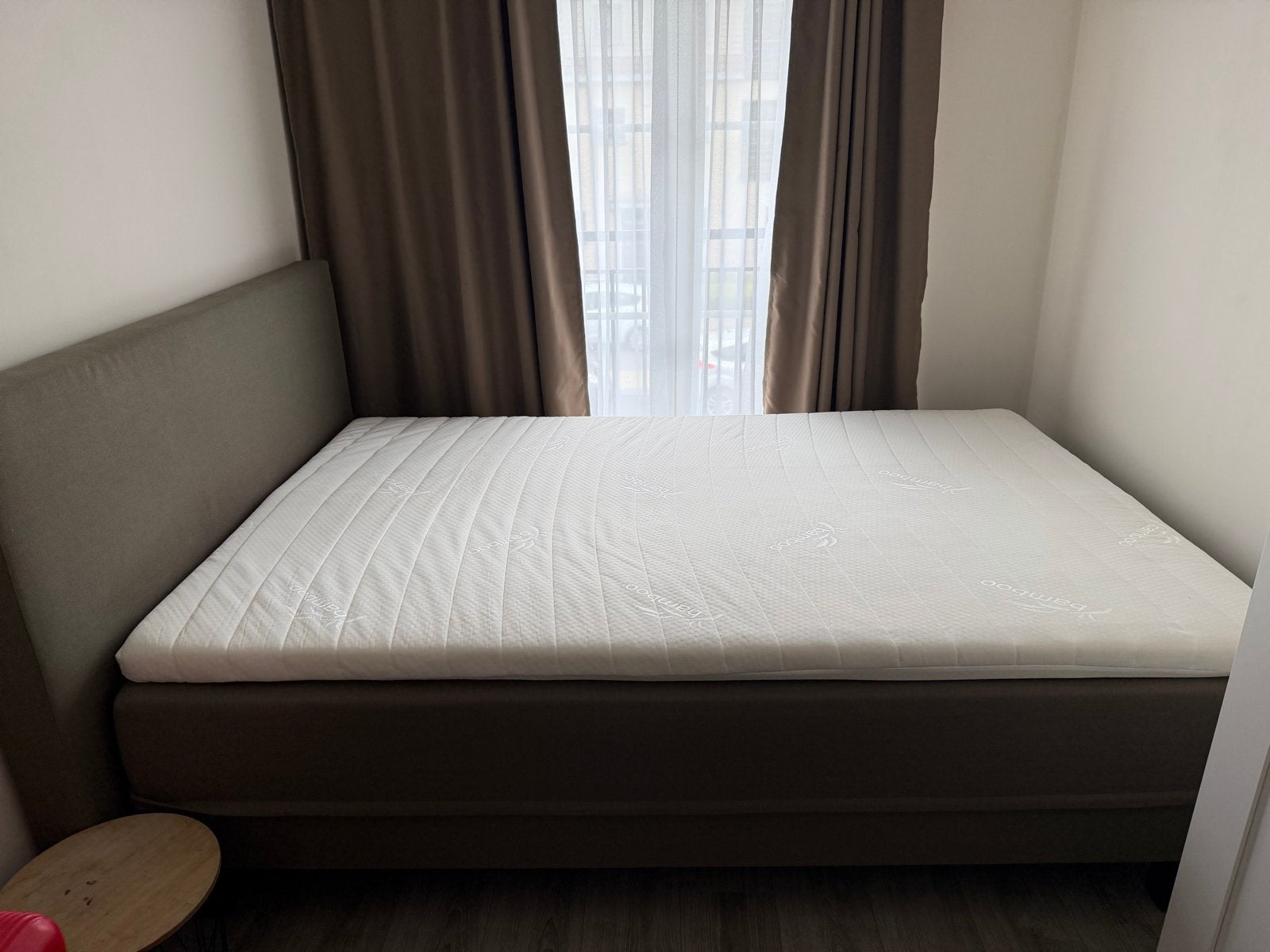 Comfortabele elektrische boxspring zondertopper - 210x140 cm, Ophalen, Bruin, 210 cm, Tweepersoons