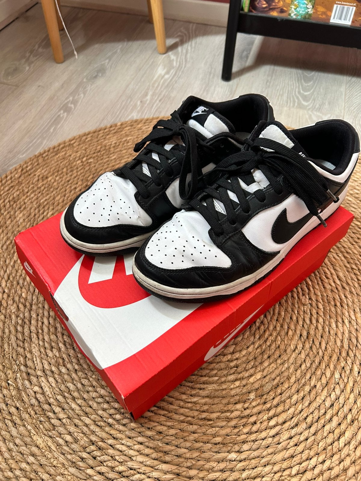Nike Dunk Low Retro zwart/wit maat 44, Zwart, Ophalen of Verzenden, Sneakers of Gympen, Gedragen