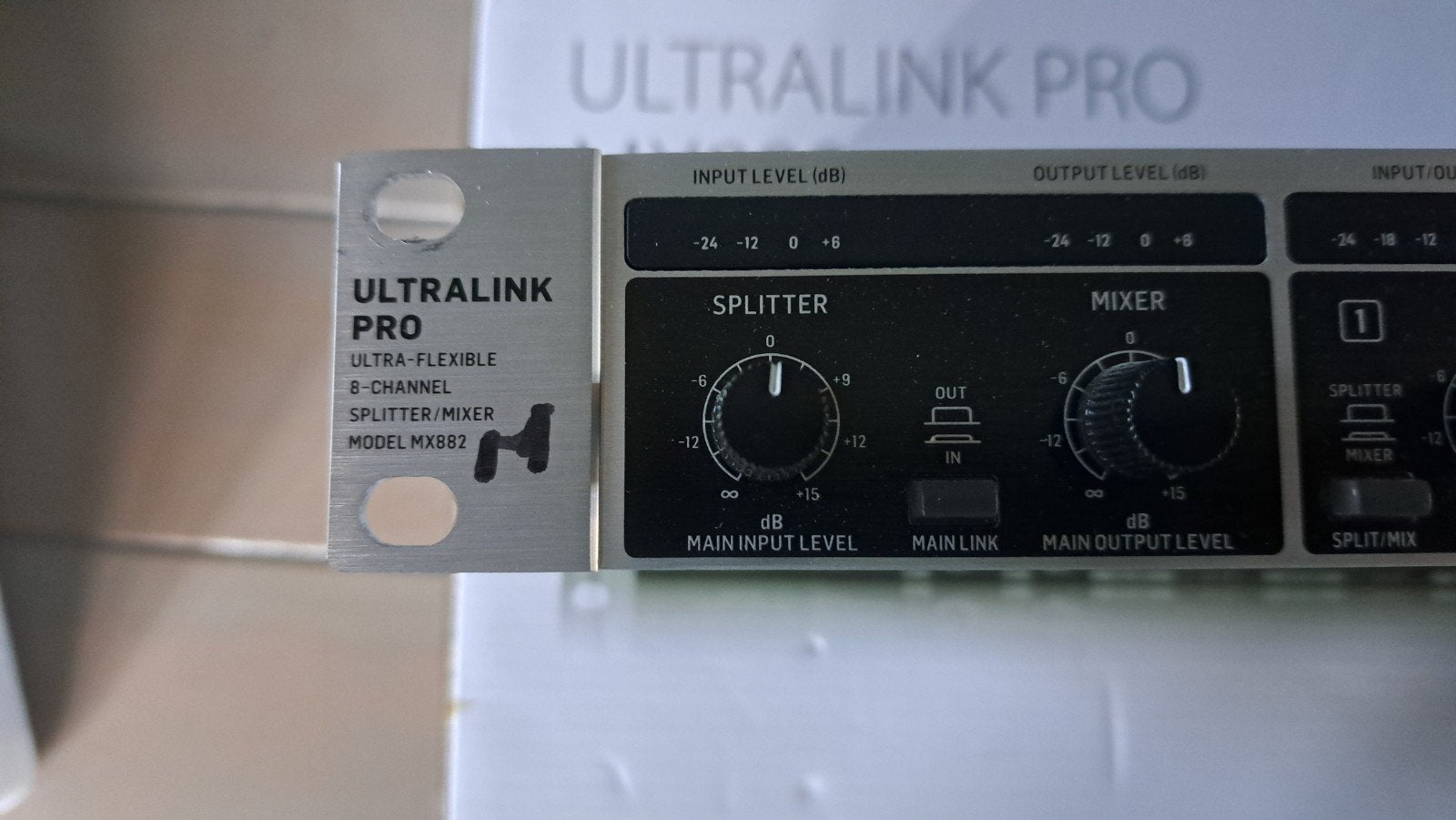 Behringer Ultralink Pro MX882 - 8-kanaals splitter/mixer, Muziek en Instrumenten, Mengpanelen, Ophalen of Verzenden, Gebruikt