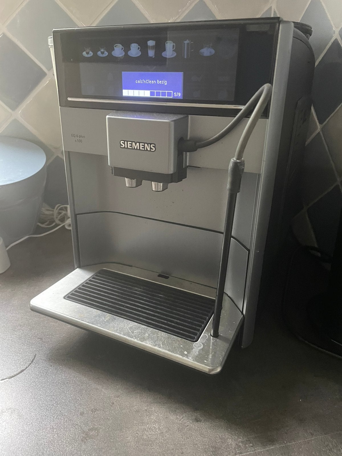 Siemens EQ 6plus S100 koffiemachine, Ophalen, Zo goed als nieuw, Koffiemachine, Koffiebonen