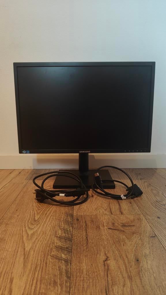 Samsung monitor S22C450, Computers en Software, Monitoren, Ophalen, In hoogte verstelbaar, Full HD, Zo goed als nieuw