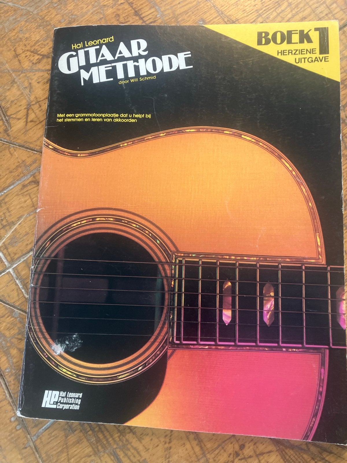 Hal Leonard Gitaarmethode Boek 1 - Herzien, Overige genres, Les of Cursus, Ophalen of Verzenden, Gitaar