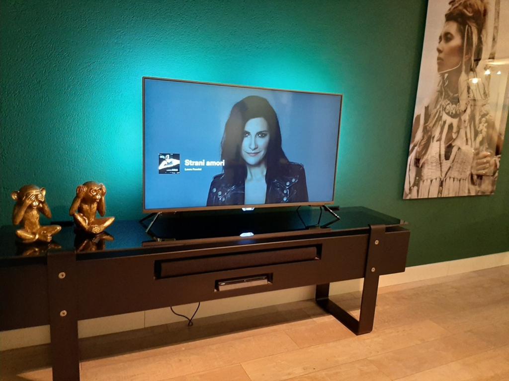 ** TV meubel staal met glas ** €100,-, Huis en Inrichting, Kasten | Televisiemeubels, Ophalen, 25 tot 50 cm, Glas, Minder dan 100 cm