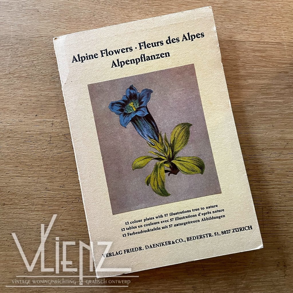 Vintage, retro boek Alpine Flowers, alpenbloemen illustratie, Ophalen of Verzenden, Gelezen, Bloemen, Planten en Bomen